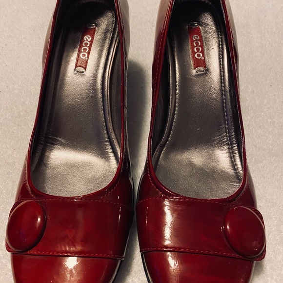 Ecco Shoes - Brand New Gorgeous Heels by ECCO - Size 11 - Box 63